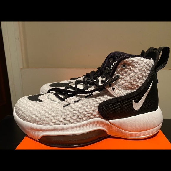 NWB Nike Zoom Rize TB. White and black - Picture 5 of 8